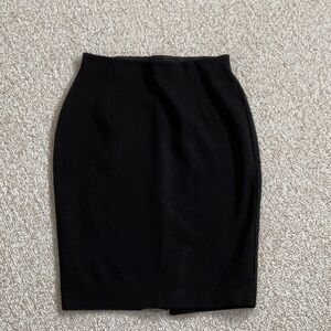 Ricki’s slim pencil skirt. Pull on.